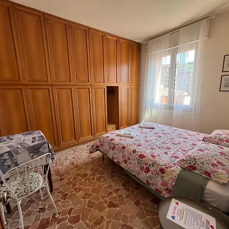 Attico Vista San Luca 아파트 *